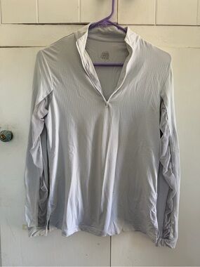 EIS Equestrian riding sun shirt. GUC. Size Medium. Light Gray.